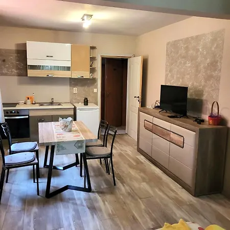 Globus Гостевой дом 2*