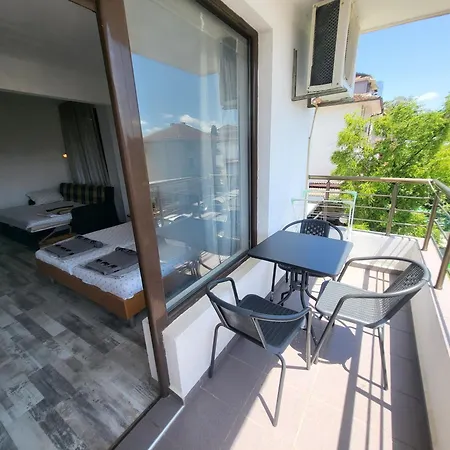 Globus Πανσιόν Kiten (Burgas)