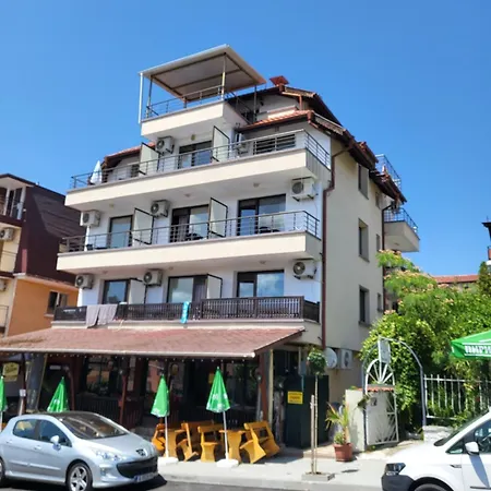 Guest house Globus Kiten