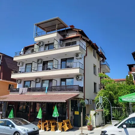 Πανσιόν Globus Kiten (Burgas)