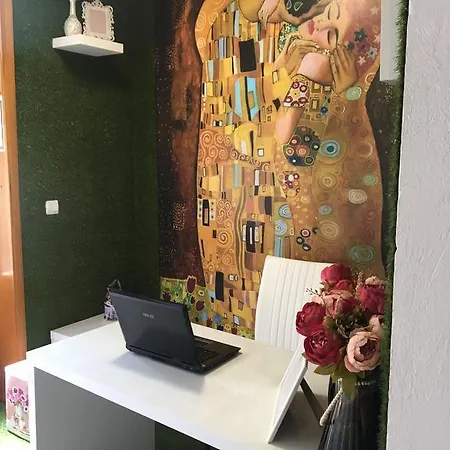 Πανσιόν Globus Kiten (Burgas)