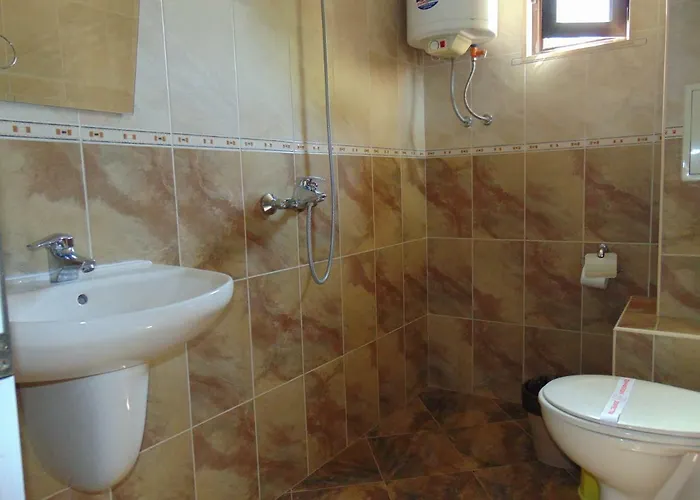 Globus Penzion Kiten (Burgas)